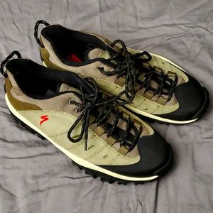 Specialized Rockhopper mountain biking shoes